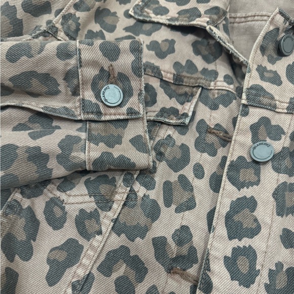 Blank NYC cheetah print jean jacket| sz. M - Picture 5 of 5